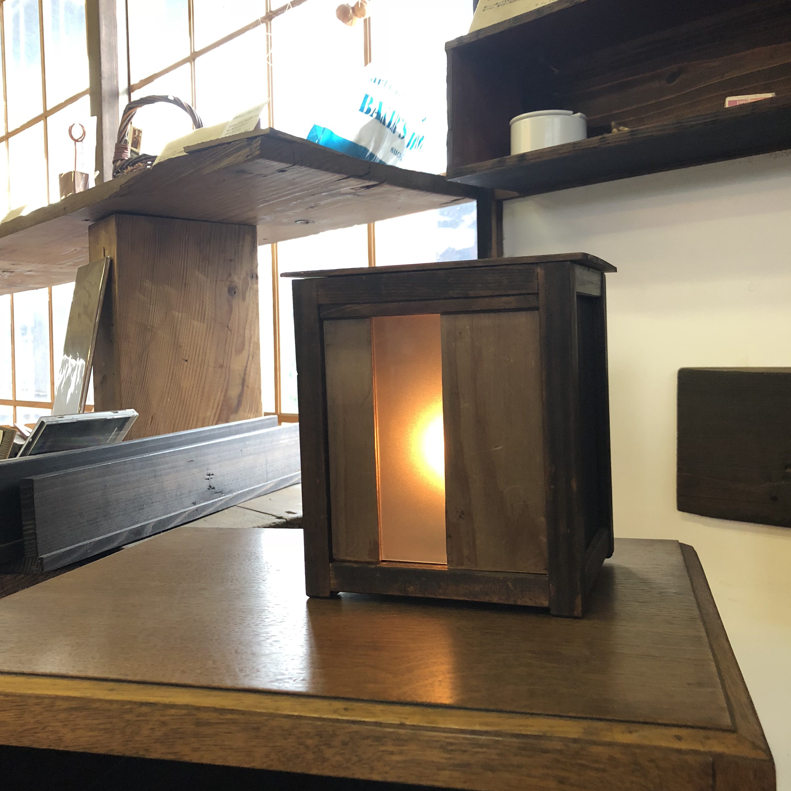 古材家具ショップはくたけの「古材のランプシェード」